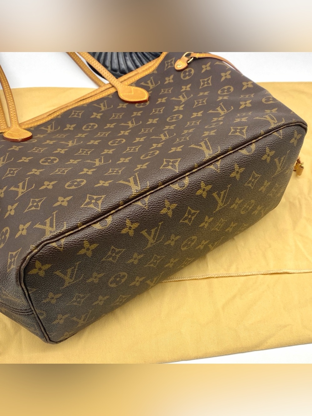 Louis Vuitton Monogram Neverfull Classic Leather Tote Bag MM Initials - Picture 10 of 11